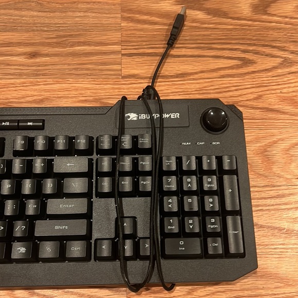 Ibuypower gaming keyboard - Picture 2 of 3